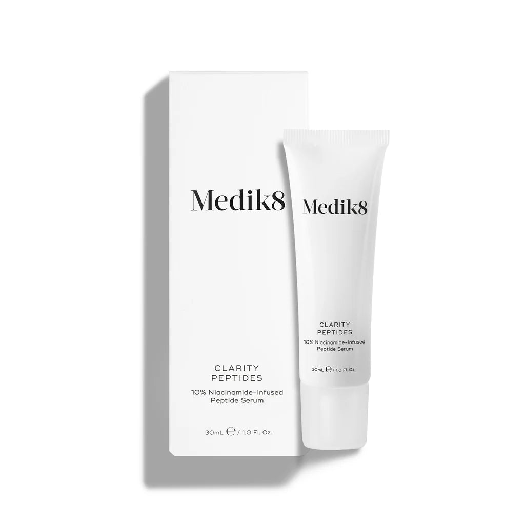 Medik8 Sale. Medik8 Clarity Peptides Helps to balance oil production and bacteria to tackle the look of blemishes and congestion. Contains Niacinamide, Zinc PCA and Hyaluronic Acid