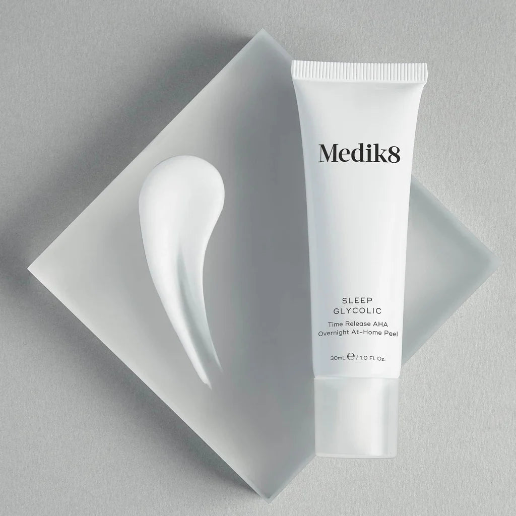 Medik8 Sale. Medik8 Sleep Glycolic smoothes the skin, evens out skin tone, resurfaced the skin. Contains Glycolic Acid, Korean Clover Extract and Glycerin. 