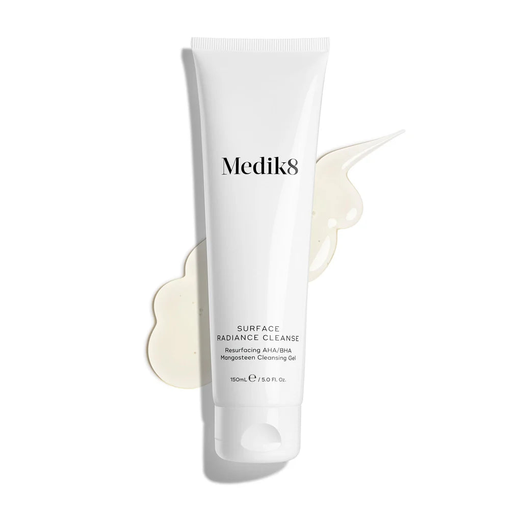 Medik8 Sale. Medik8 Surface Radiance Cleanse is suitable for all skin types. Perfect as a stand alone cleanser or double cleanse. Medik8 Surface Radiance Cleanse delivers rapid surface exfoliation while visibly decongesting the complexion with effective impurity removal. The complexion is left thoroughly cleansed and radiant. Perfect for teenage skin. 