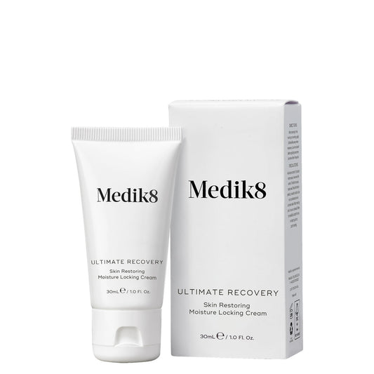 Medik8 Sale. Medik8 Total Moisture Daily Facial Cream is lightweight yet intensely hydrating. This formula provides an optimised blend of moisturisation heroes including multi-weight hyaluronic acid and a unique, barrier-supporting prebiotic peptide to help improve skin in just 1 hour